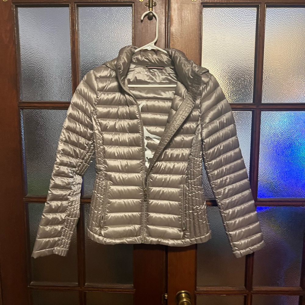Tommy Hilfiger Women's Silver Puffer Jacket